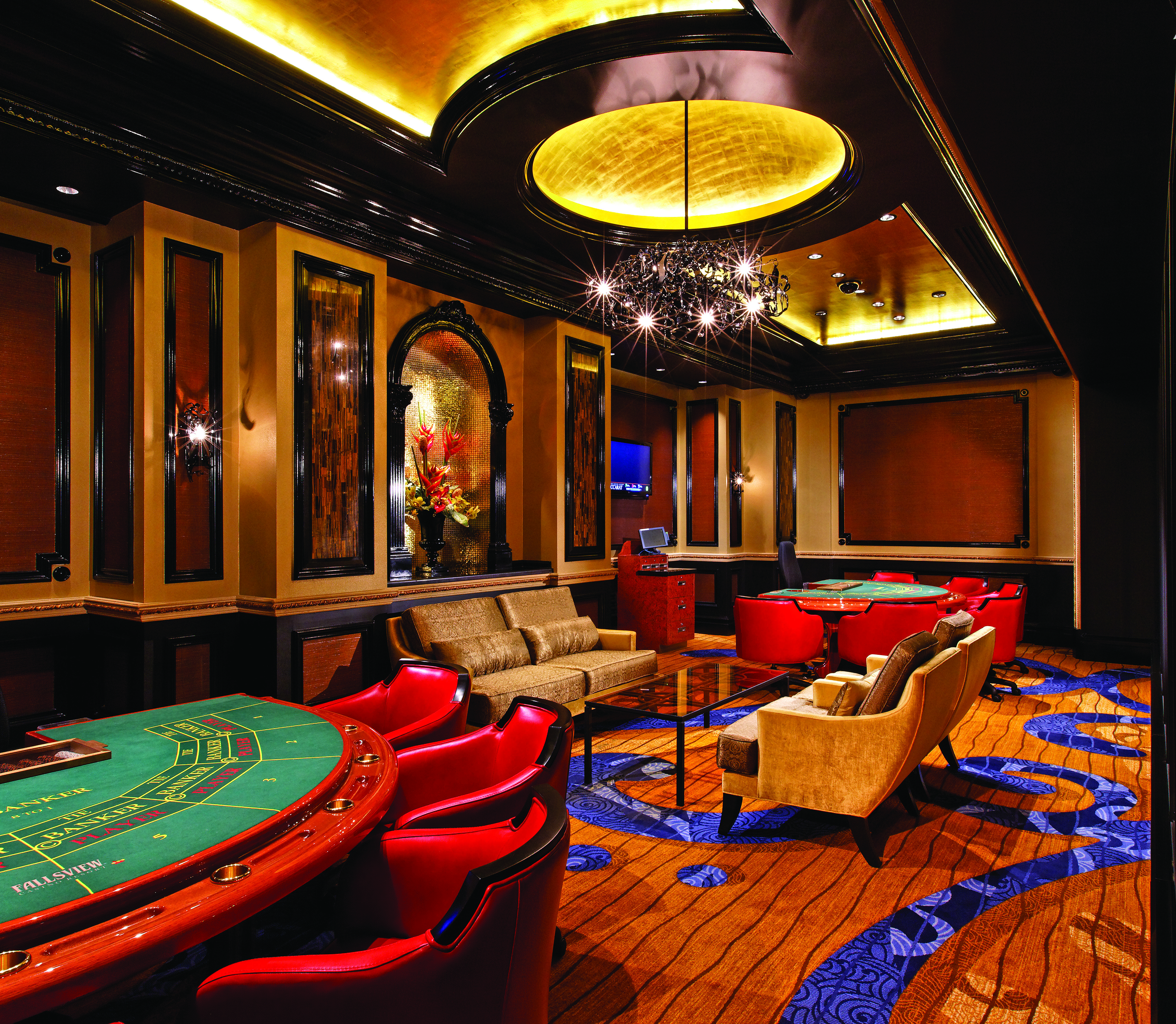 High Roller Casino Experience with Luxury Design